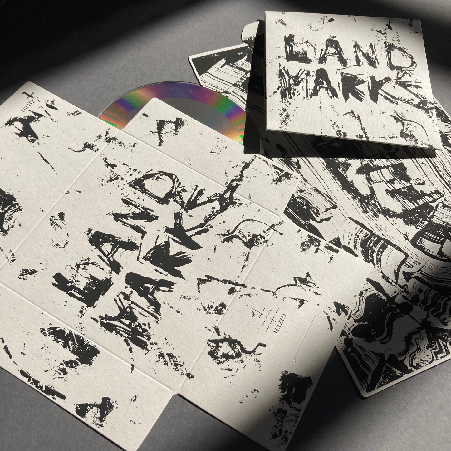 (GZH103) RICHARD KNOX - Land Marks